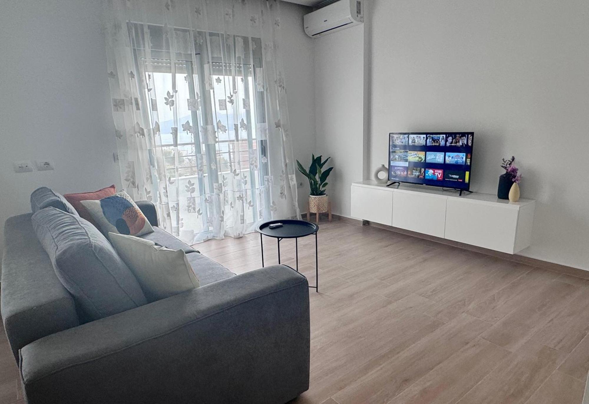 Sunset Hill Apartments Sarande Bagian luar foto